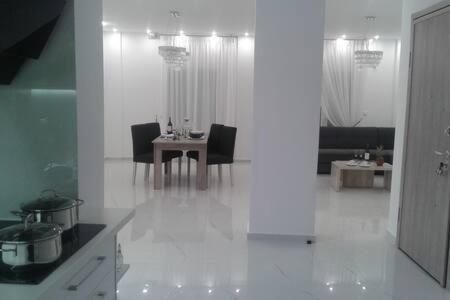 Despina'S Luxury Apt Downtown Iraklio Exterior foto